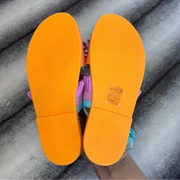 Sophia Webster Jute Flower Sandals - Picture 5 of 7